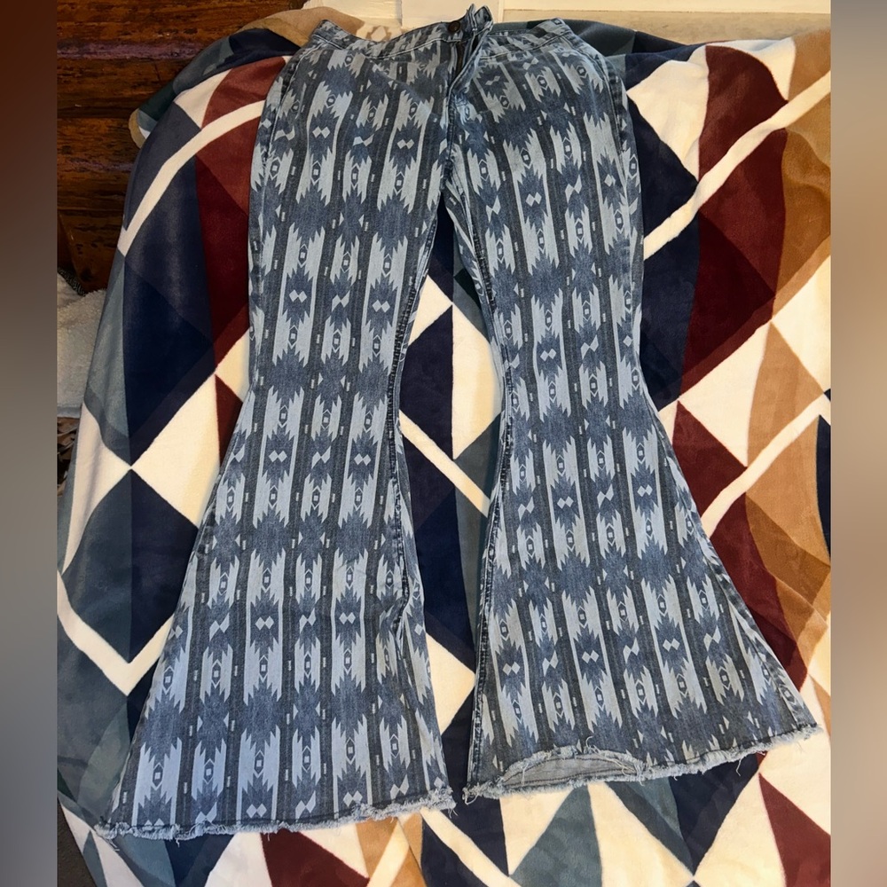 Rock and Roll Bargain Button Bell Bottoms size 28